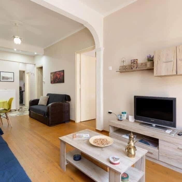 Private Pristine Balcony Home- Heart Of The Center Selanik