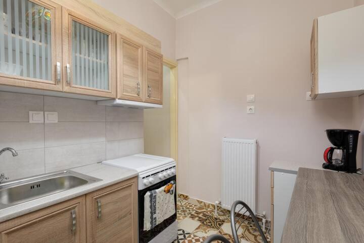 Private Pristine Balcony Home- Heart Of The Center Selanik